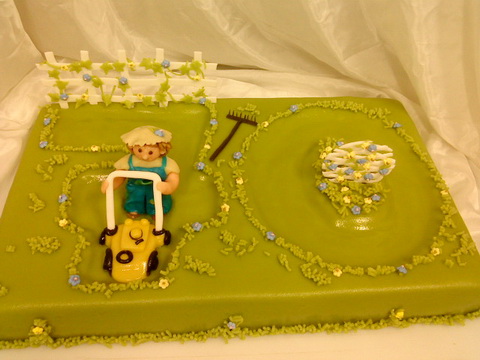 Gartentorte mit Marzipan Dekoration