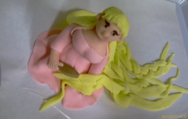 Rapunzel Tortendekoration aus Marzipan