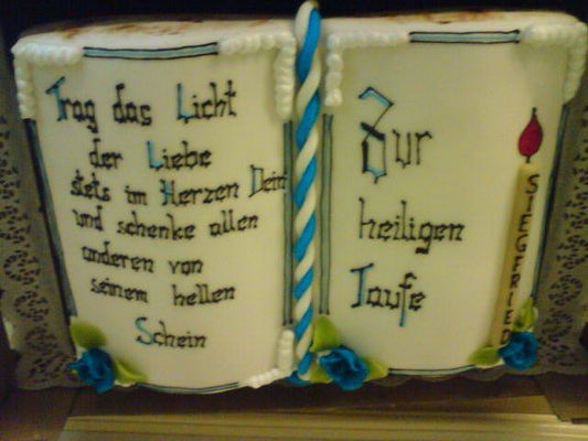 Torten zur heiligen Taufe